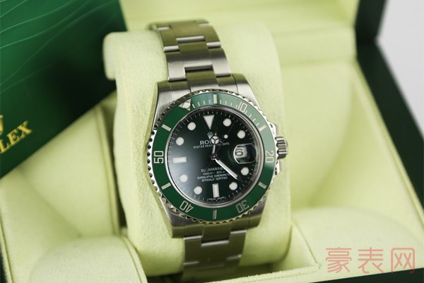 95新劳力士(ROLEX) 116610LV 绿水鬼自动机械男表正面图